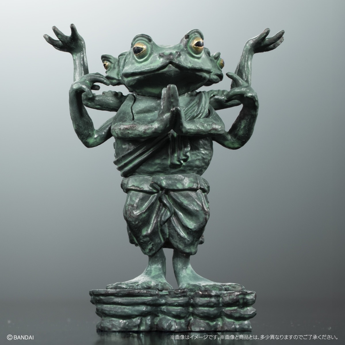 カエルの阿修羅像（銅像カラー）