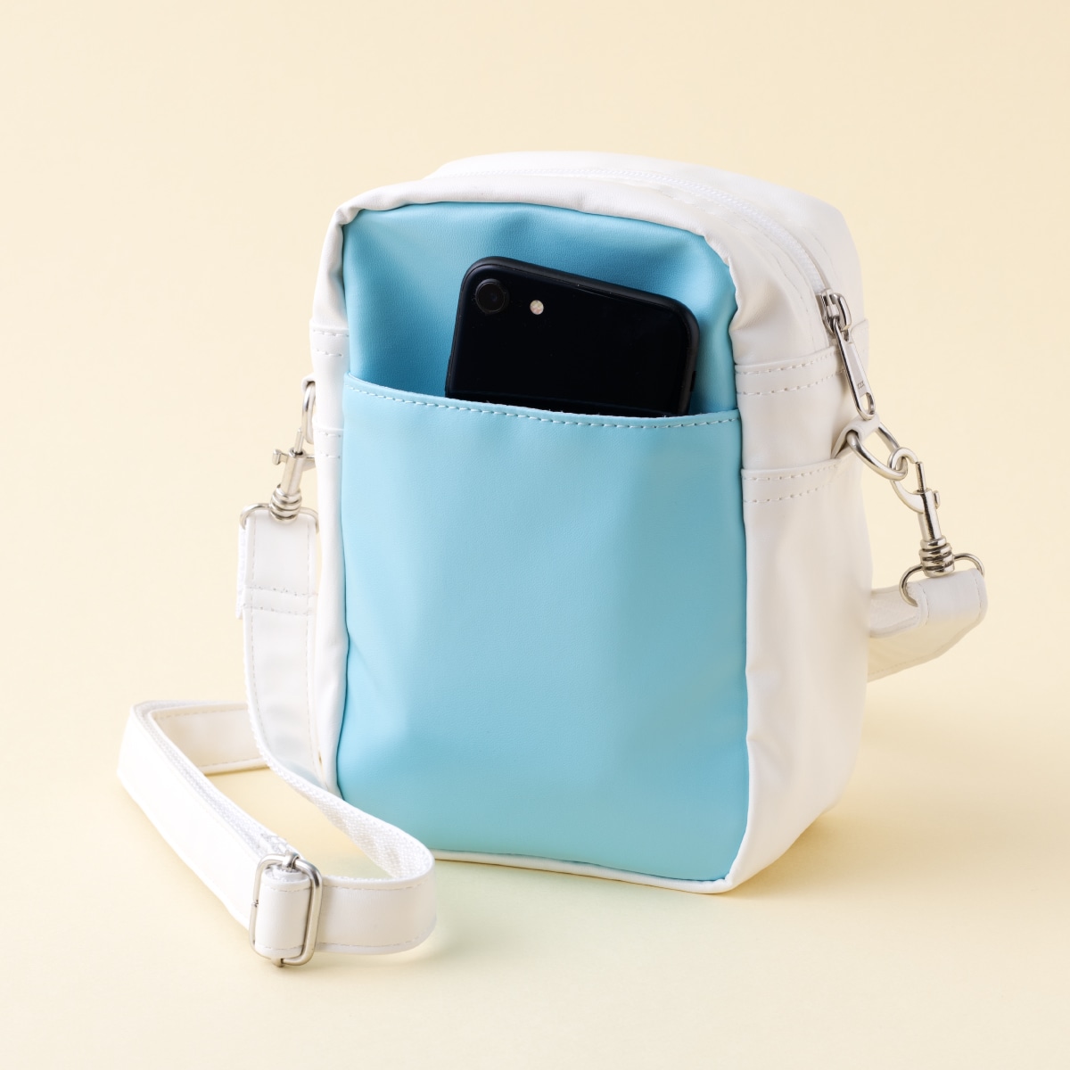 ガシャポンショルダーバッグ　水色【ガシャ活グッズ販売】